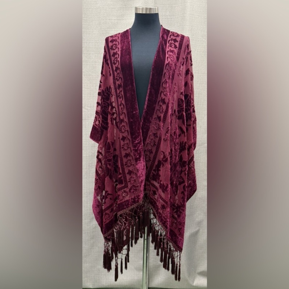 Elegant Boho Velvet Kimono Jacket - Picture 2 of 5